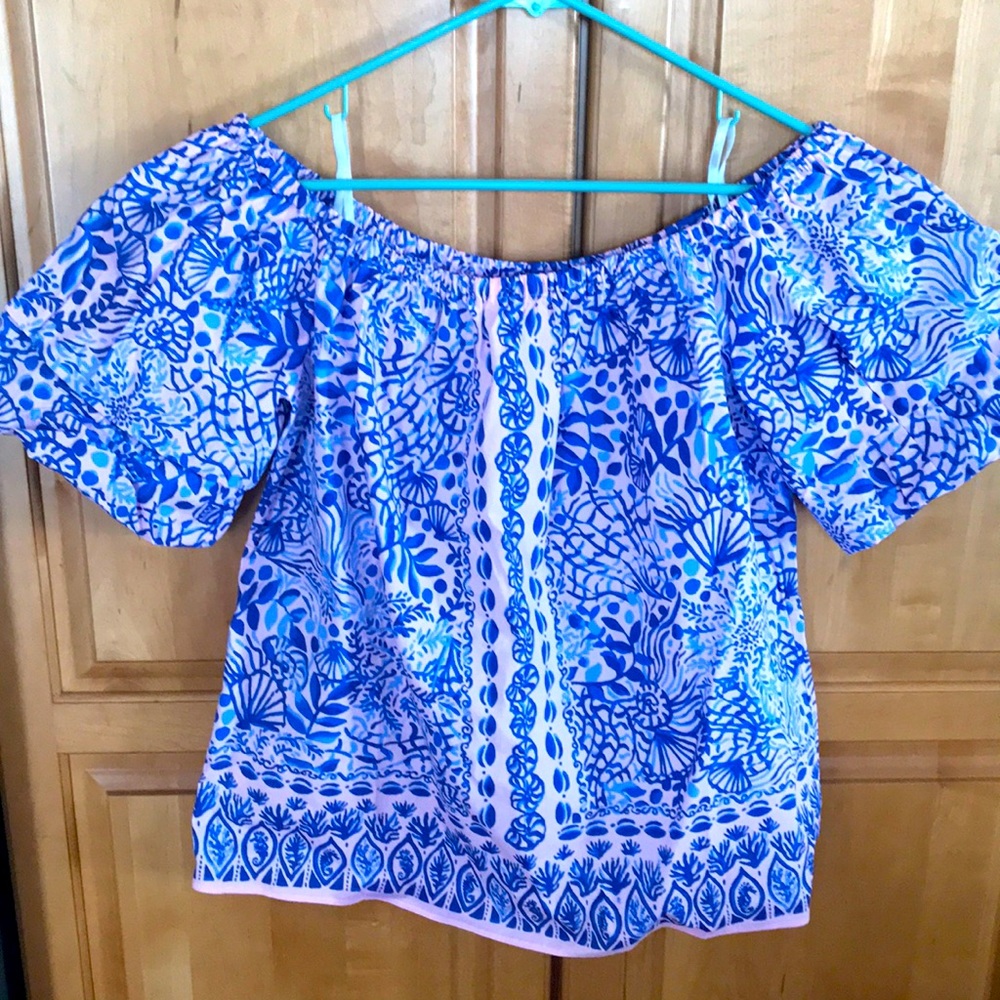 Lovely 100% cotton Lily Pulitzer blouse.
